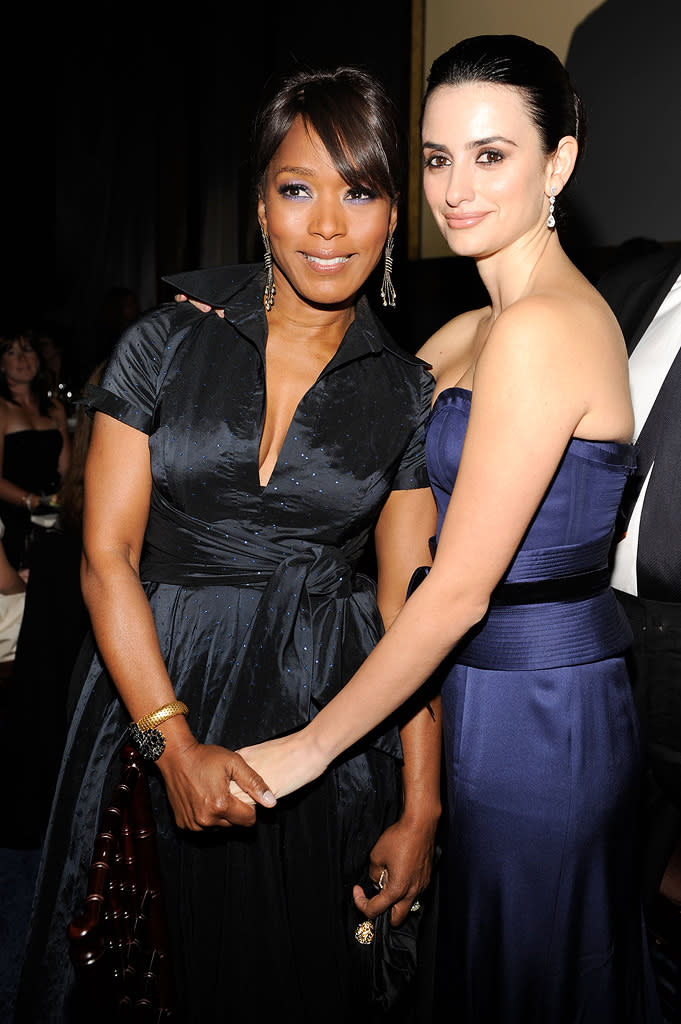 14th Annual Critics' Choice Awards 2009 Angela Bassett Penelope Cruz