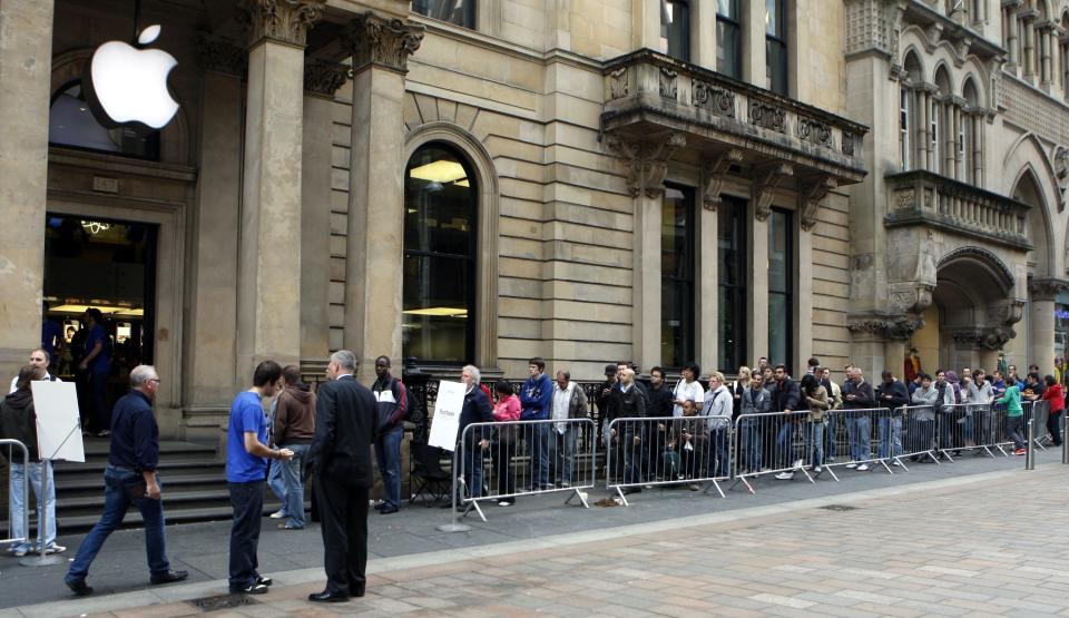 iPhone 4 launch line Apple store