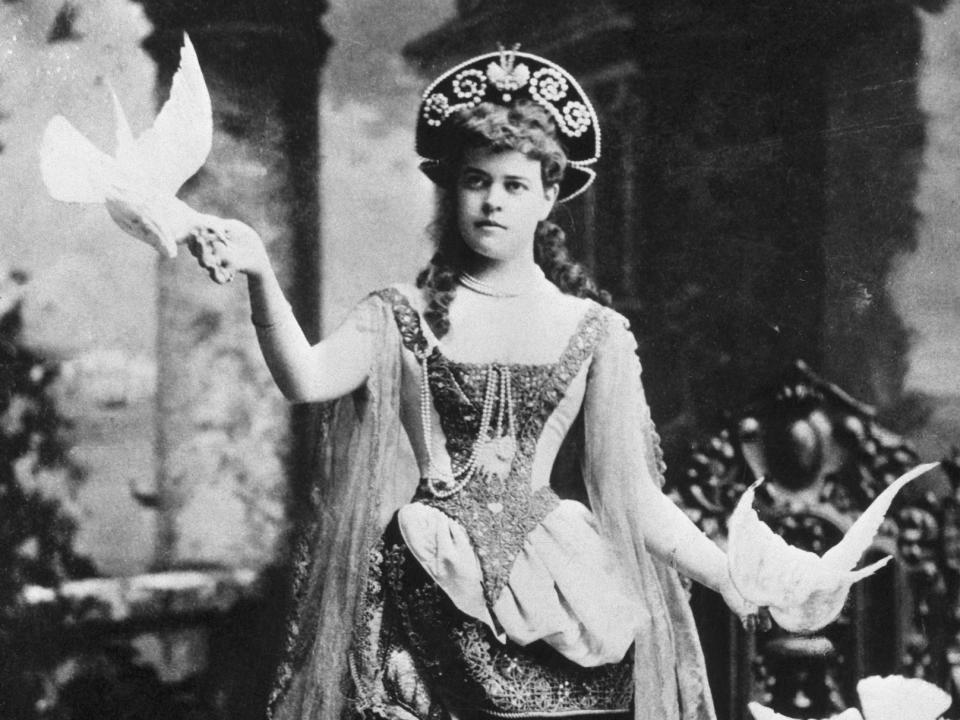 Alva Belmont, then WK Vanderbilt’s wife, poses for a portrait costumed for a fancy dress ball