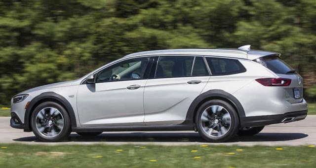 2018 Buick Regal TourX and GS Show Off Fun and Functionality