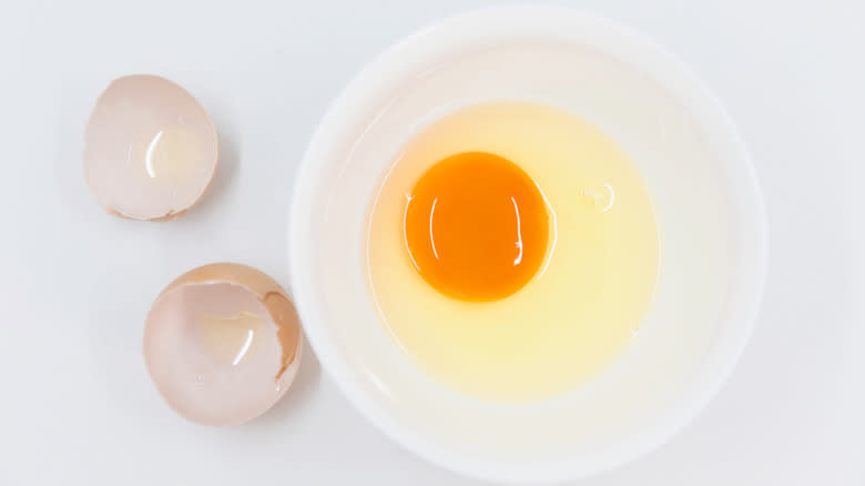 whole egg in a bowl 