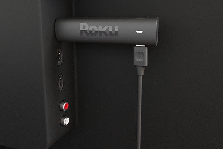 El Roku Streaming Stick 4K se conecta a un puerto HDMI de la pantalla, y reciben el contenido vía Wi-Fi; tienen apps para cargar los servicios de streaming y un control remoto para controlar el dispositivo