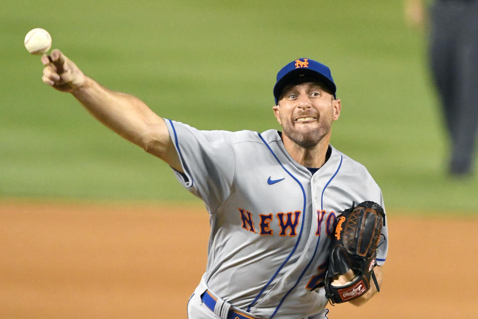 WASHINGTON, DC - AUGUST 01:  Max Scherzer #21 of the New York Mets pitches in the fourth inning against the Washington Nationals at Nationals Park at on August 1, 2022 in Washington, DC.  (Photo by Mitchell Layton/Getty Images)