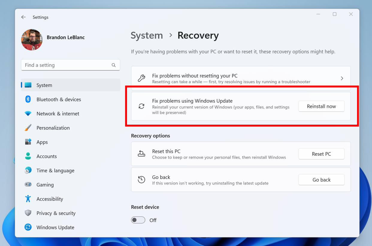  Windows 11 settings with "Fix problems using Windows update" selected. 