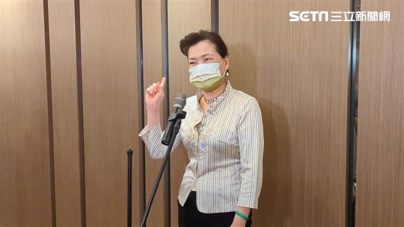 經濟部長王美花出席「台灣區電機電子工業同業公會第26屆第1次會員代表大會」會前受訪。（圖／記者戴玉翔攝影）