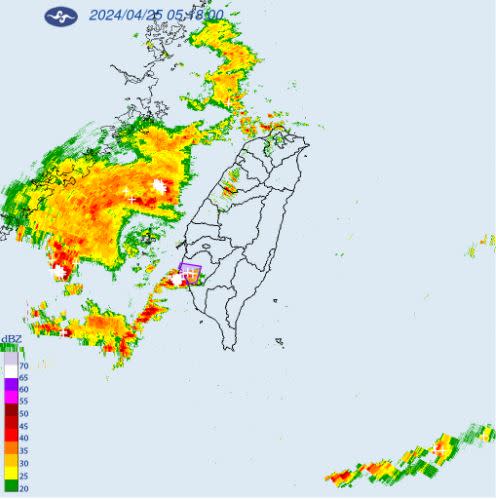 大雷雨警戒區域為台南市，持續時間至7時15分止。（圖／中央氣象署）