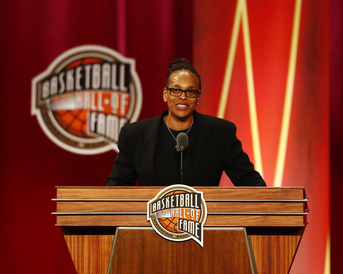 Pelicans Hire WNBA Legend Teresa Weatherspoon as Assistant Coach