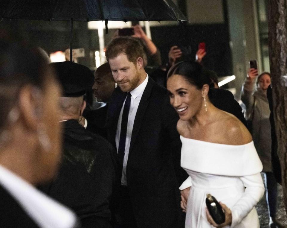 Harry und Meghan bei einer Gala in New York in 2022. - Copyright: Anadolu Agency / Kontributor / Getty Images