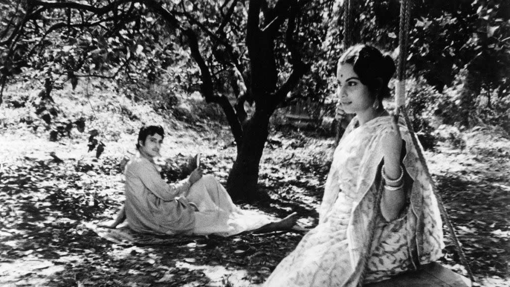 Charulata Streaming: Watch & Stream Online via HBO Max