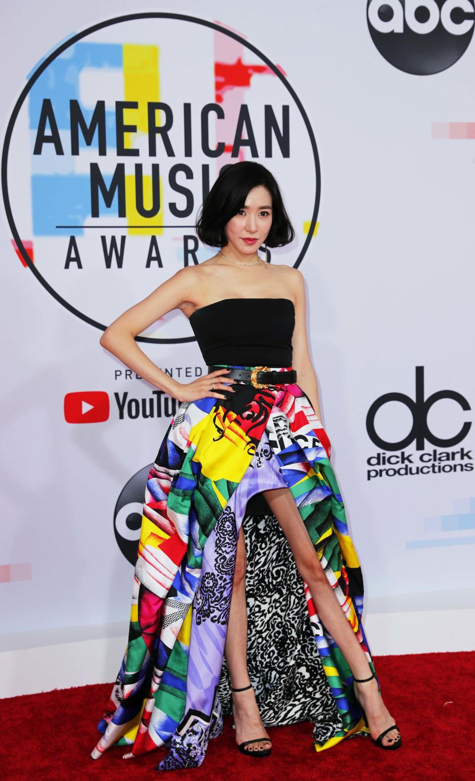 Tiffany Young at the American Music Awards. (Photo: Reuters/Mike Blake)