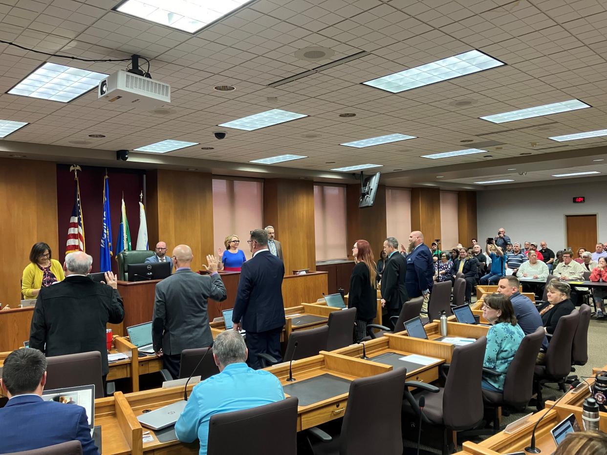 Members of the Green Bay City Council take the oath of office during Tuesday's meeting.