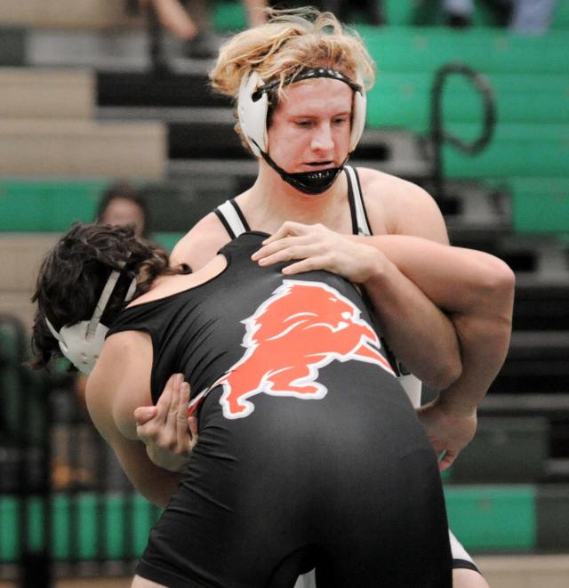 Wrestling  Minerva begins bid for repeat EBC championship with a win at  West Branch