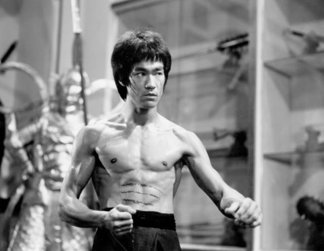 Researchers suggest Bruce Lee died from drinking too much water