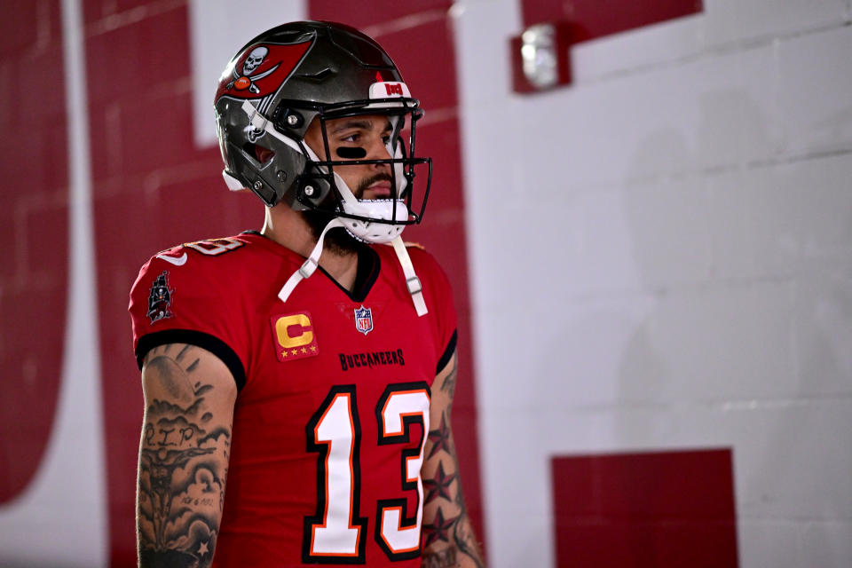 Mike Evans and the Buccaneers are reportedly still in discussions about a new contract.