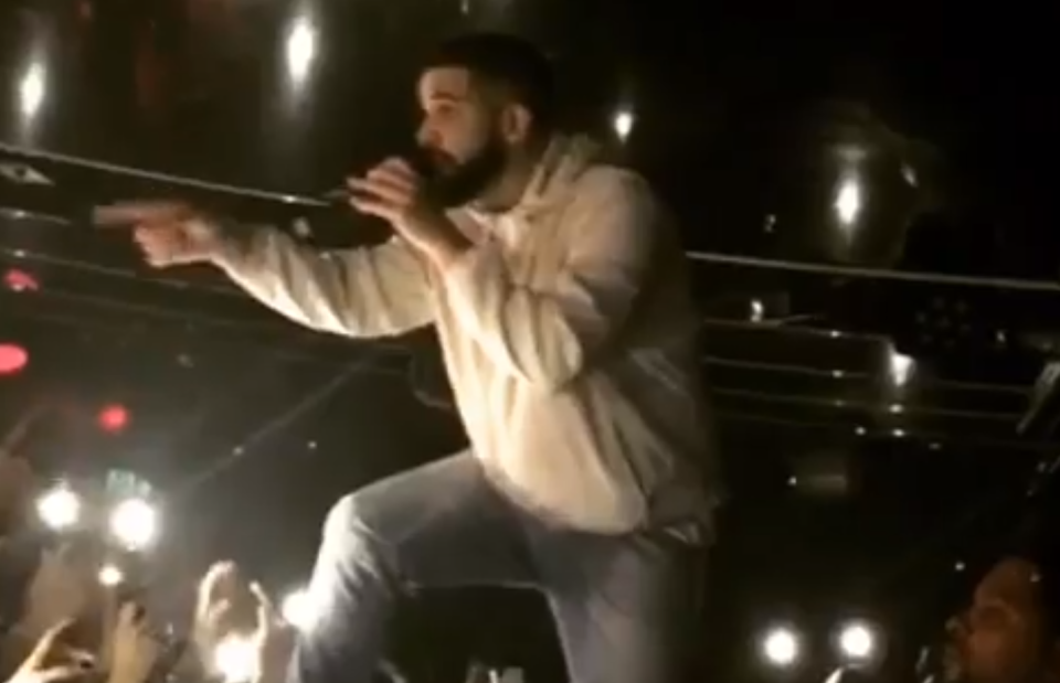 Drake stopped his song to put the man in his place. Copyright: [Instagram]