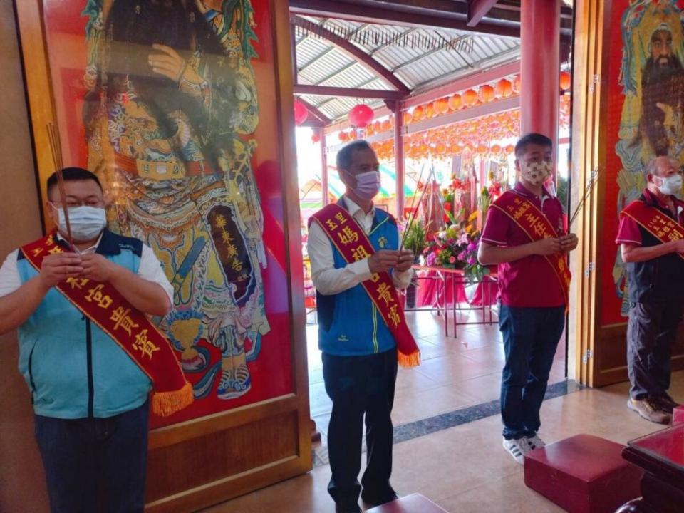 圖片說明；玉里媽祖宮舉辦祝壽團拜活動，祈佑各地能平安渡過此波嚴峻的疫情。（記者林秀貞翻攝）