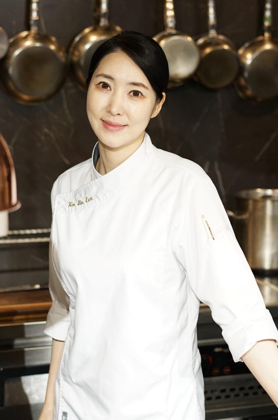 韓國首爾米其林一星「Soul」主廚金姬銀（Kim Hee Eun）。（台北文華東方提供）