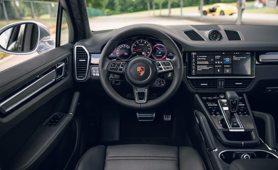 Photos of the 2019 Porsche Cayenne Turbo at Lightning Lap