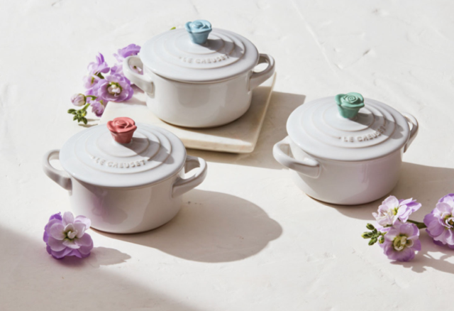 Le Creuset Mini Cocotte With Flower Lid in White