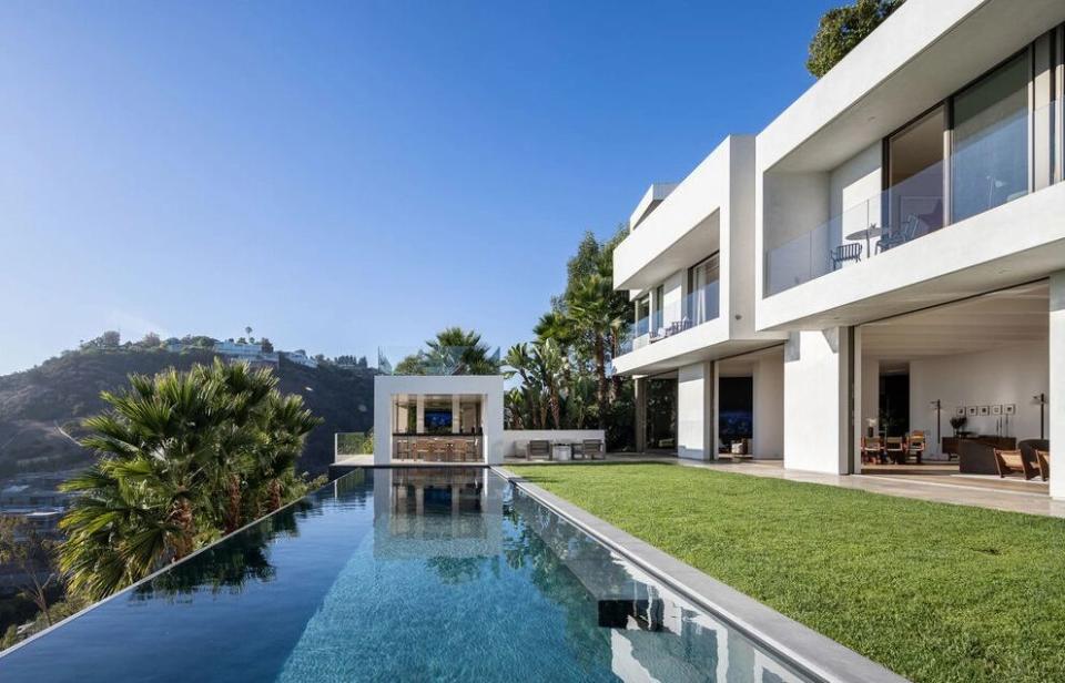 Trevor Noah’s $26.4 Million Ultra-Modern Bel AirMansion