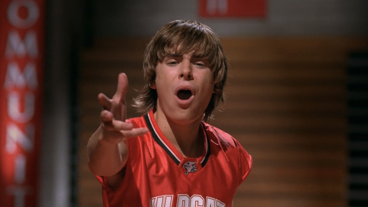  Zac Efron in HSM. 