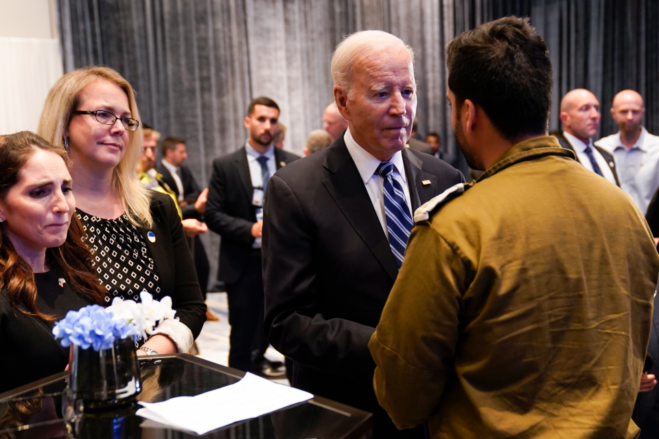 Biden meeting with relatives of those affected by Hamas's attacks (AP)