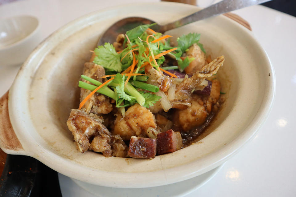 SG Kopitiam - white pepper claypot