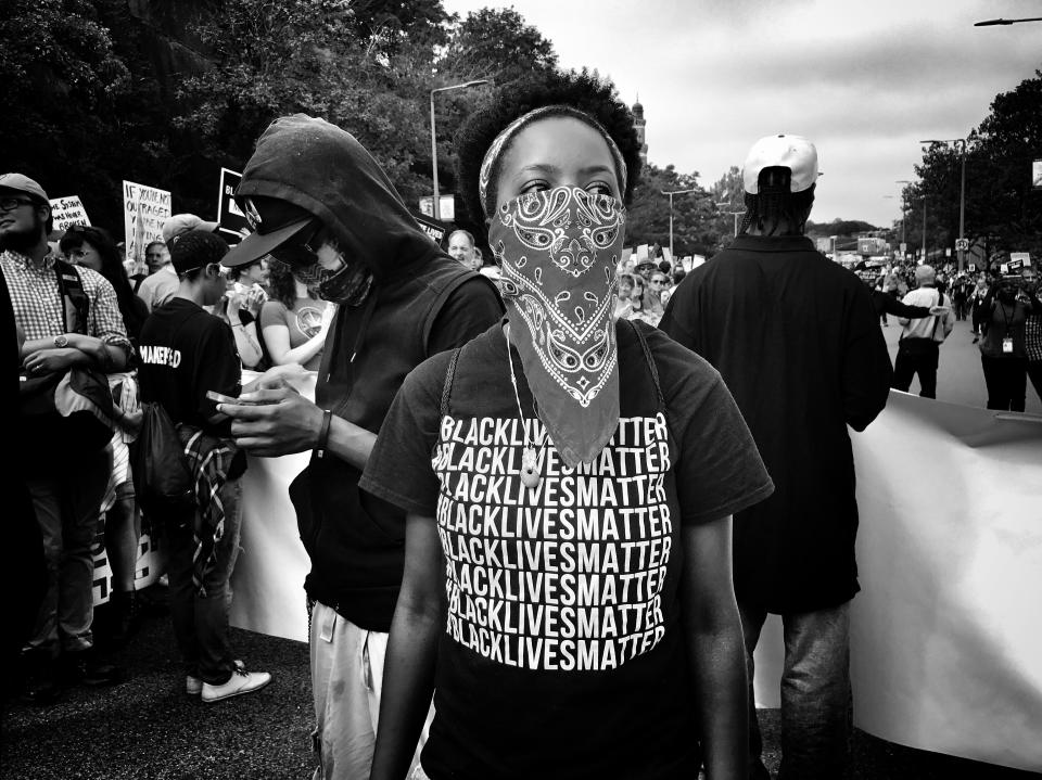 <p>A member of “Black Lives Matter” at a counterprotest against a “free speech” rally staged by conservative activists Aug. 19 in Boston (Photo: Holly Bailey/Yahoo News) </p>