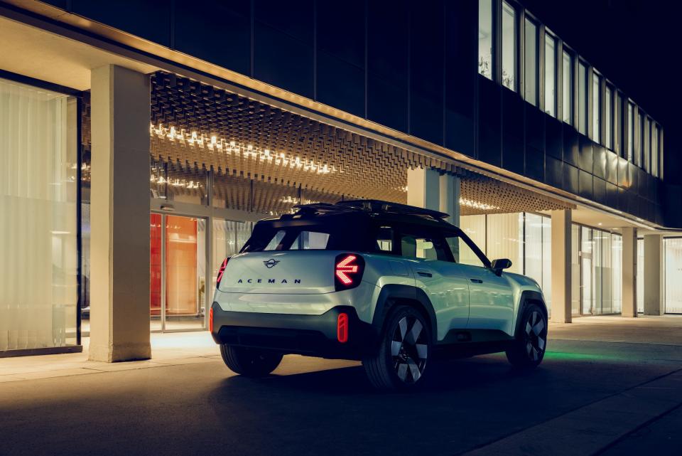 Mini Concept Aceman electric SUV.