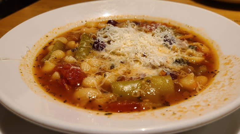 Olive Garden minestrone soup