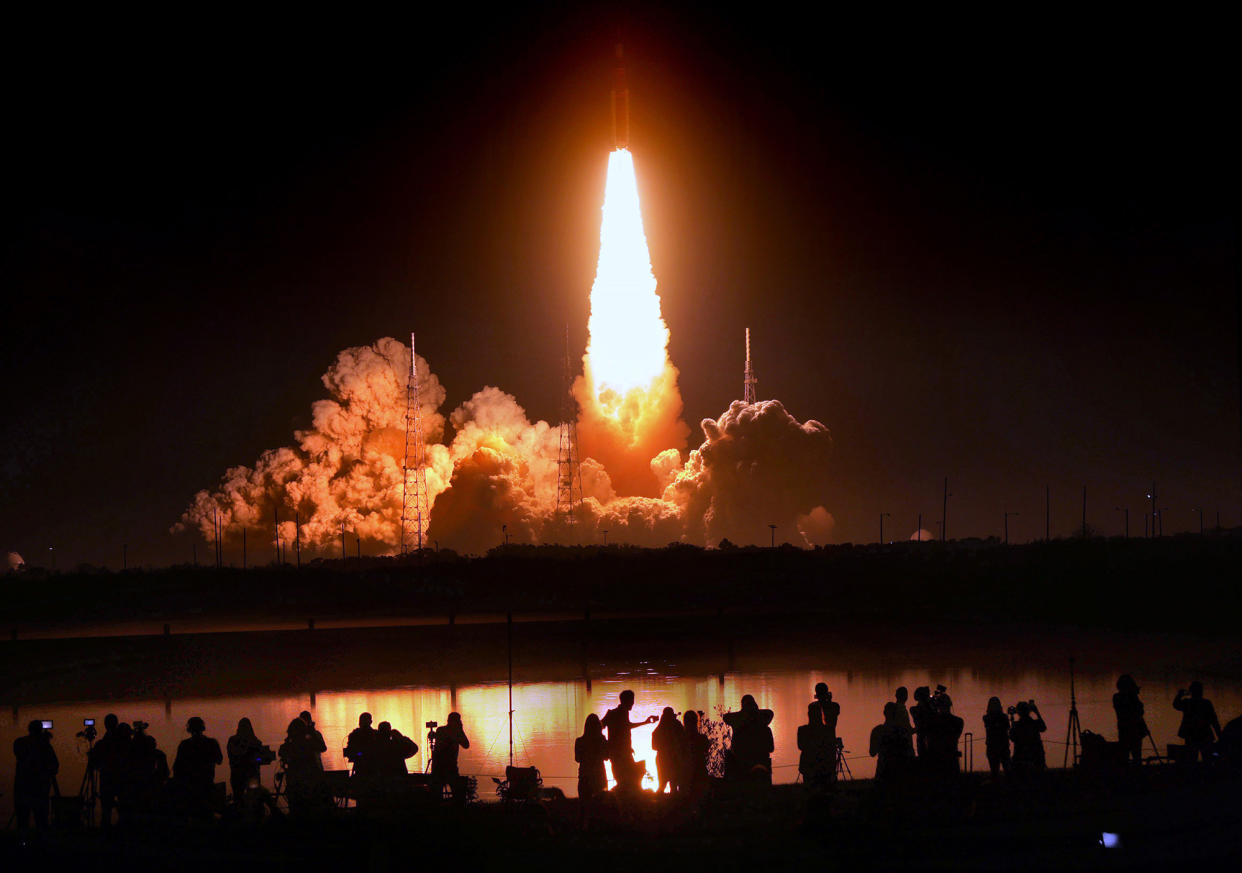 NASA's Artemis 1 lifts off from launch pad 39-B at Kennedy Space Center, Florida, carrying the Orion spacecraft on a mission to orbit the moon on Nov. 16, 2022. (Joe Burbank/Orlando Sentinel/Tribune News Service via Getty Images)