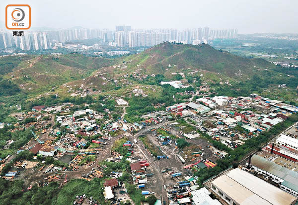 地政總署在年半打擊行動期間，就違法佔用土地作出的檢控只有6宗。