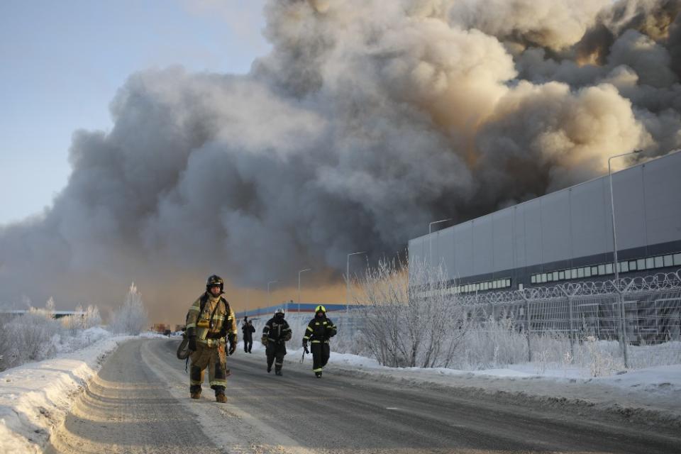 Firefighters at the Wildberries warehouse.