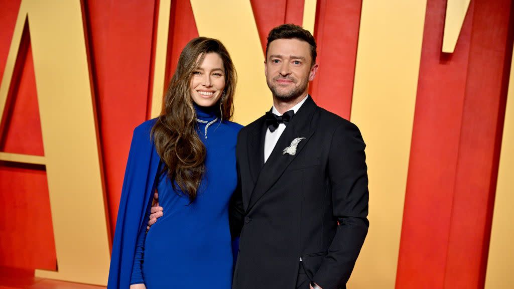 Justin Timberlake & Jessica Biel Brought Cucumbers To The Oscars So