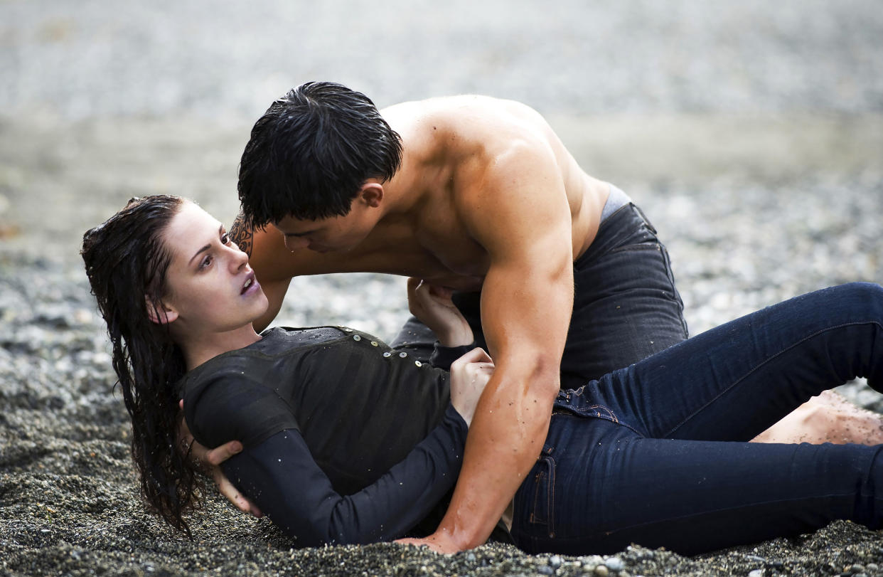 Taylor Lautner and Kristen Stewart in 