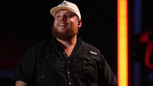 Luke Combs helping a fan who almost owed him $250,000 for selling