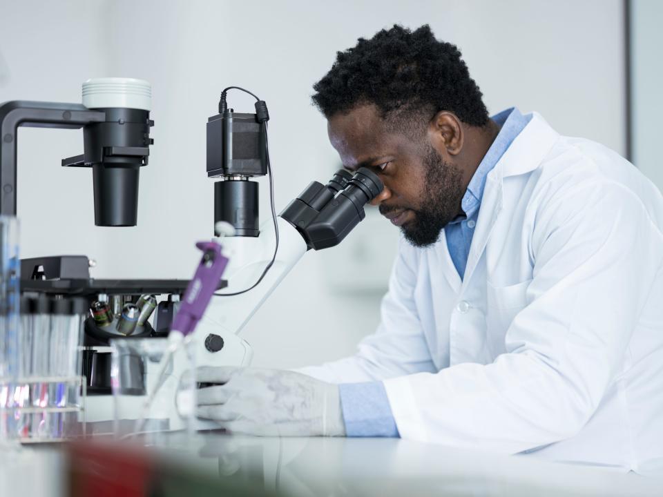 Scientist or pathologist in a lab