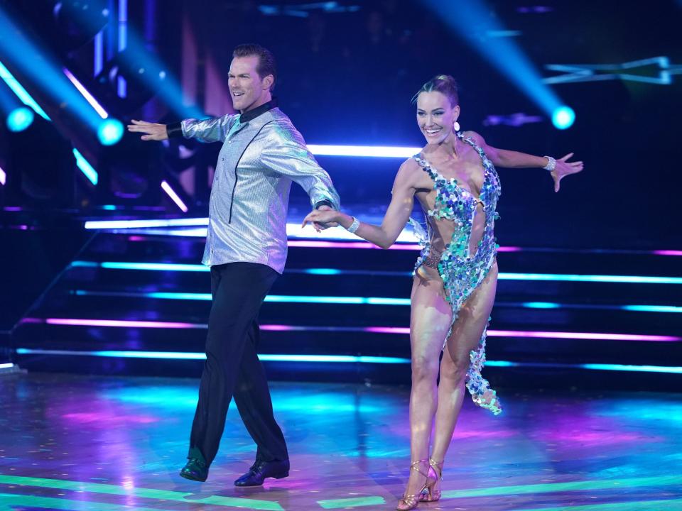 Jason Lewis and Peta Murgatroyd perform during the season 31 premiere of ABC's "Dancing With the Stars."