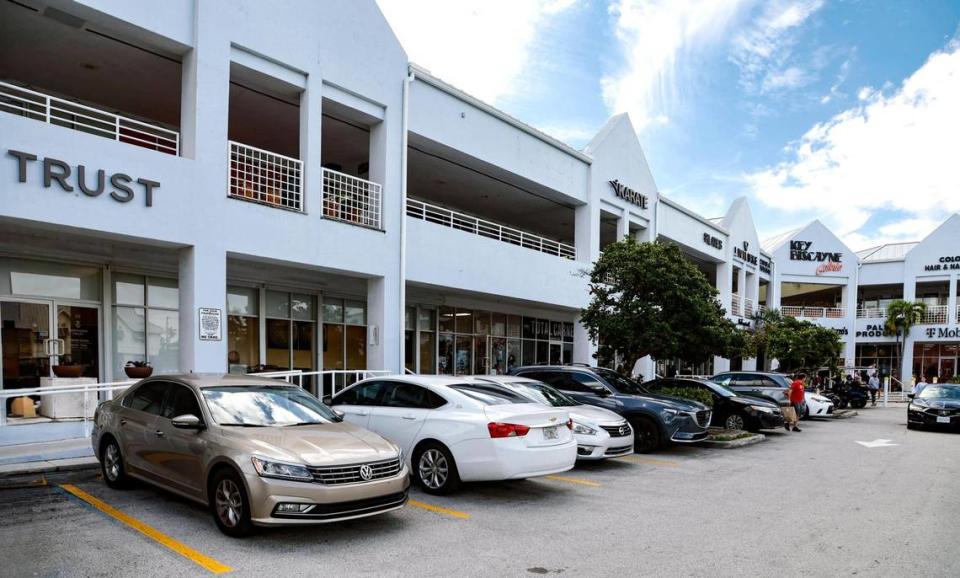 Former site of American Gymsters at 328 Crandon Blvd #204 on Key Biscayne, FL 33149, on Wednesday, Jan. 3, 2024. Al Diaz/adiaz@miamiherald.com