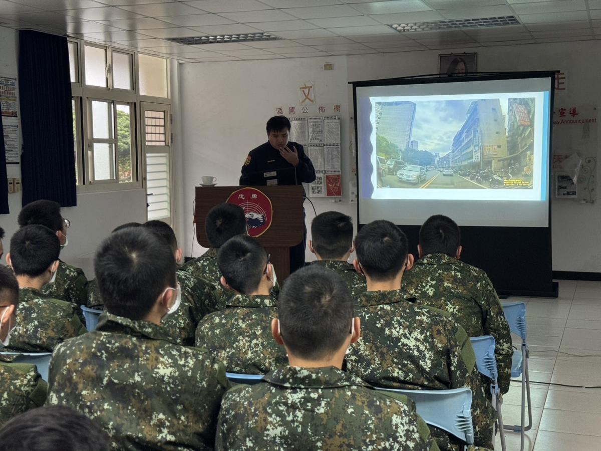 台北,|雙重關照｜加強大型車安全與國軍人員道路安全