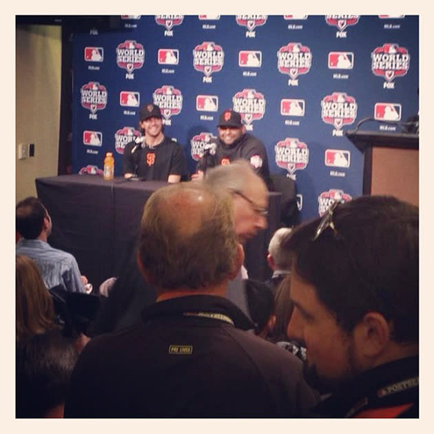 Panda and Zito are all smiles while they meet with the media (via <a href="https://twitter.com/KevinKaduk" rel="nofollow noopener" target="_blank" data-ylk="slk:@KevinKaduk;elm:context_link;itc:0;sec:content-canvas" class="link ">@KevinKaduk</a>)