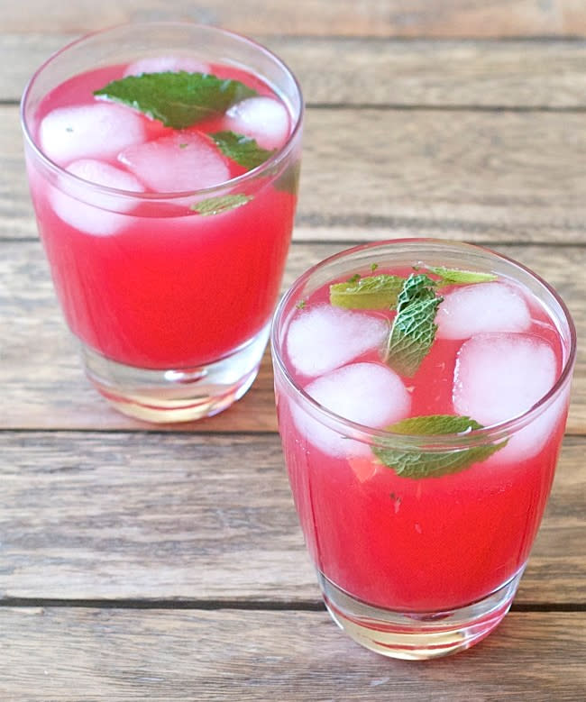 Cranberry-Citrus Mocktail with Mint