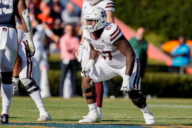 Seattle Seahawks draft offensive tackle Charles Cross from Mississippi  State with No. 9 pick