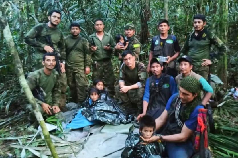 Los cuatro niños fueron descubiertos en la selva de Solano el viernes. (Oficina de Prensa de las Fuerzas Militares de Colombia vía AP)