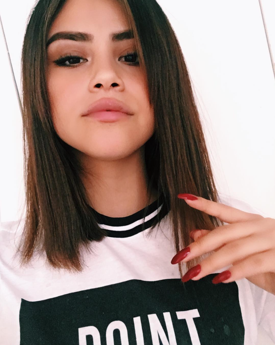 Instagram is freaking out over this Selena Gomez lookalike