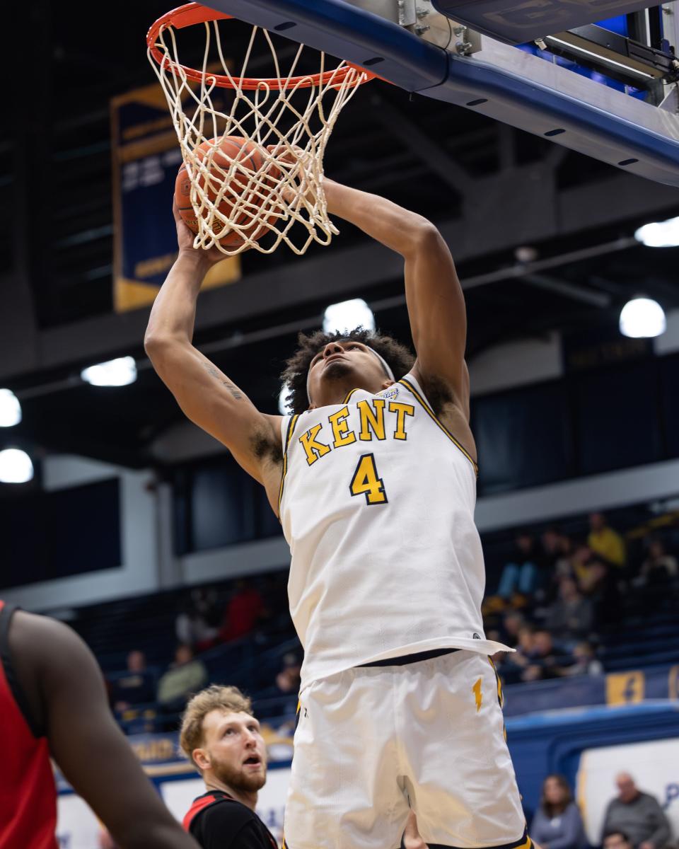 Kent State forward Chris Payton Jr. goes up to dunk during a game against Ball State last week.