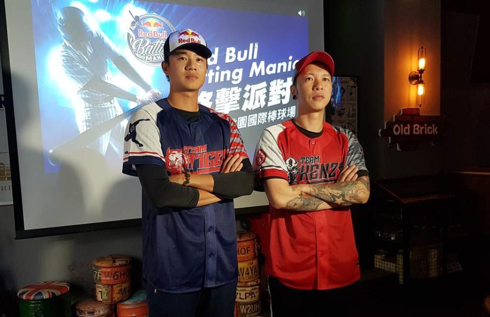 黃子鵬（左）和小春各自組隊，要在Red Bull Batting Mania打擊狂人總決賽當天，進行一場「龍虎交流賽」。（陳筱琳攝）