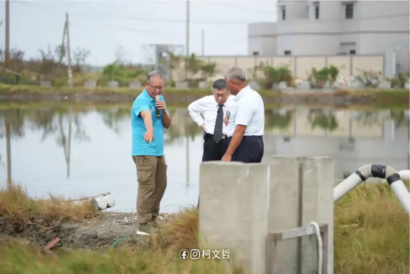 ▲民眾黨總統參選人柯文哲走訪台南漁電共生案場，他批評，民進黨政府緊抱反核神主牌、放任光電亂蓋。（圖／翻攝自柯文哲臉書）