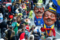 <p>Carnival revellers at the traditional “Rosenmontag” Rose Monday carnival parade in in Mainz, Germany,Feb. 12, 2018. (Photo: Ralph Orlowski/Reuters) </p>