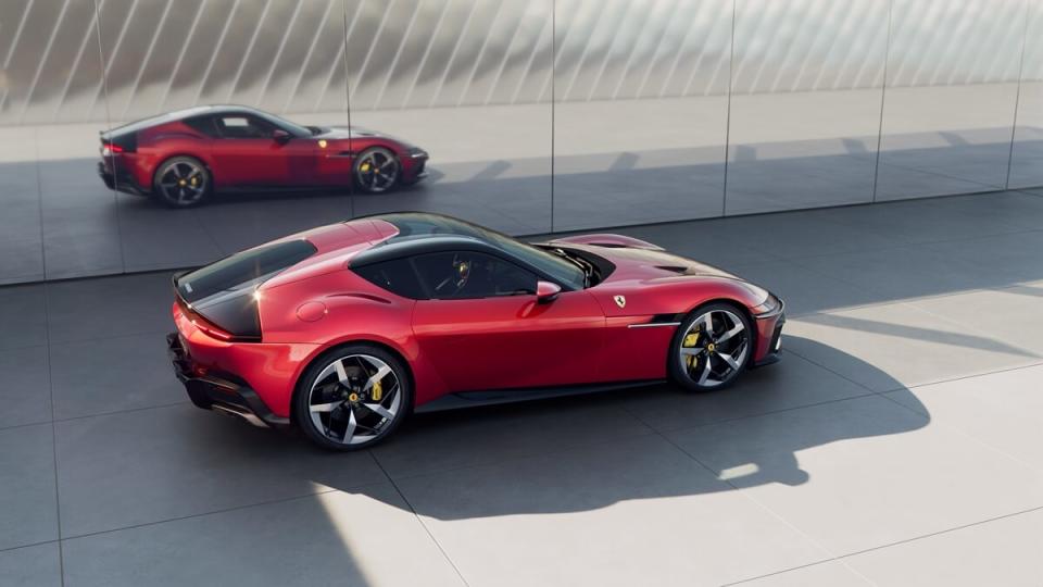 New_Ferrari_V12_ext_02_Design_red_media.jpg